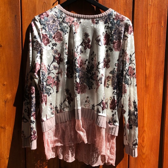 Kas New York Sweaters - Kas New York|Velvet Floral and Lace Pullover Kas New York Sweaters - Kas New York|Velvet Floral and Lace Pullover